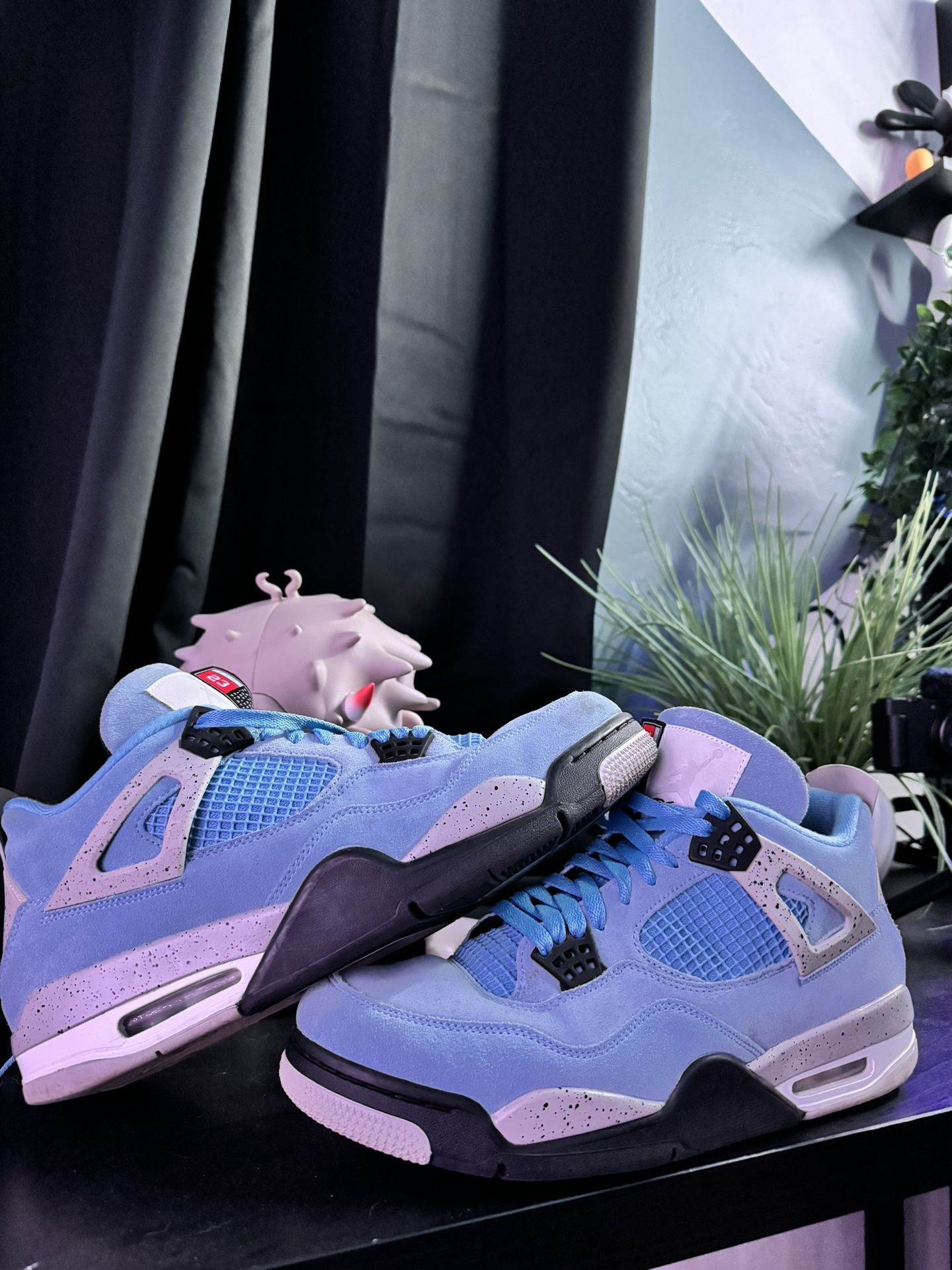 Jordan 4 UNC