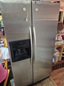 KitchenAid Refrigerator Has To Be Gone Today