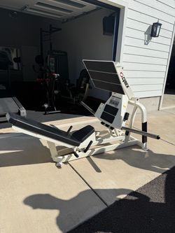 Cybex squat press. Excellent condition