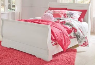 Sleigh full bed