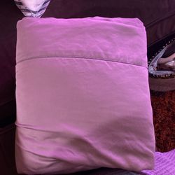 GENTLY USED SET OF  GREY 2 Pillowcases & White Charter Club 100% Pima Cotton  4 Pillow Cases