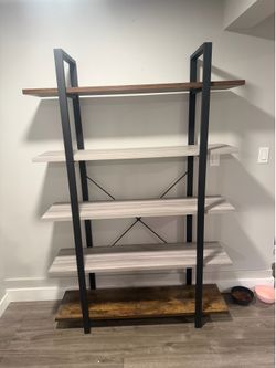 MCM Shelves