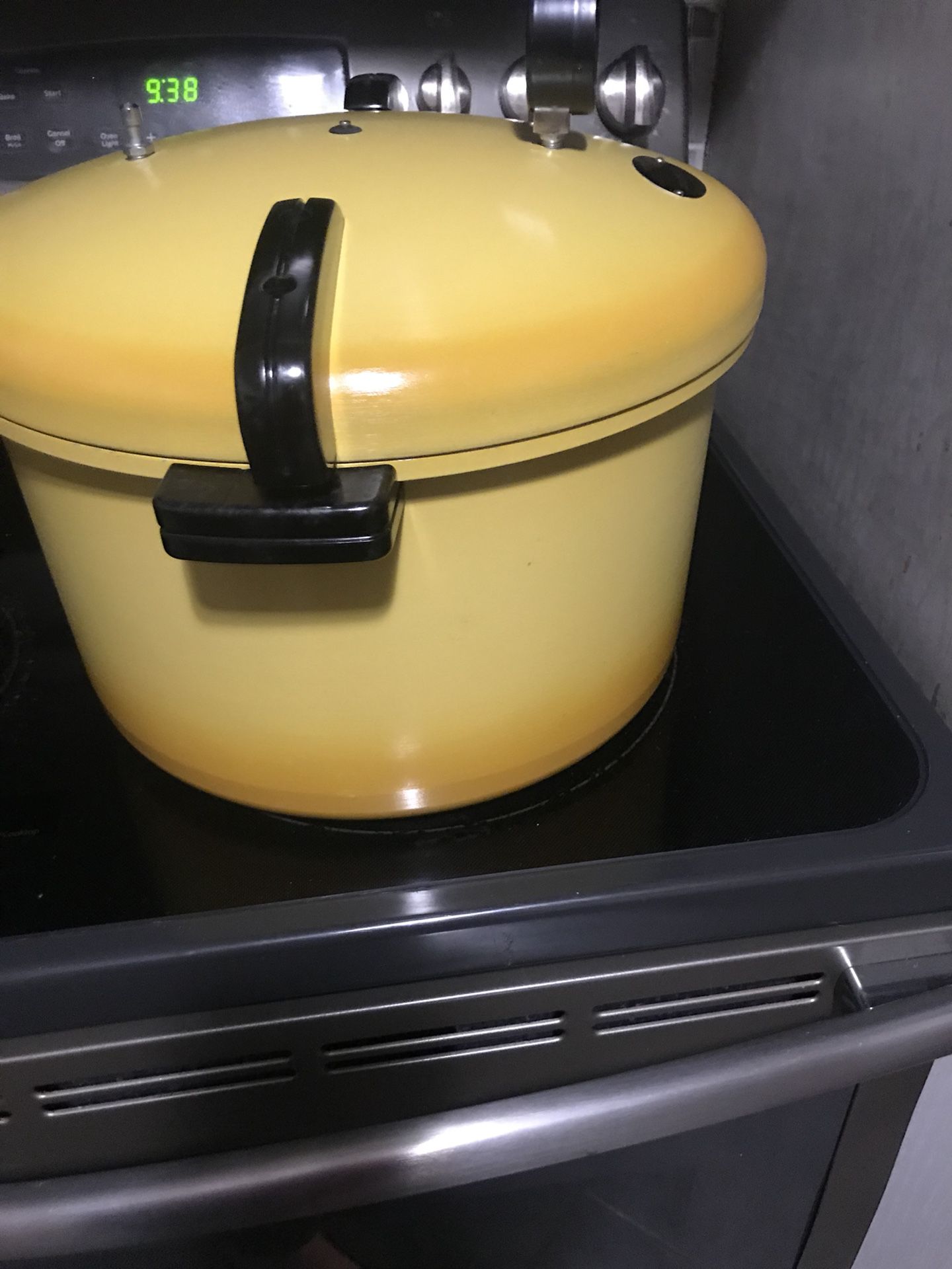 Vintage Yellow Harvest Gold Presto Pressure Cooker Canning Pot Complete