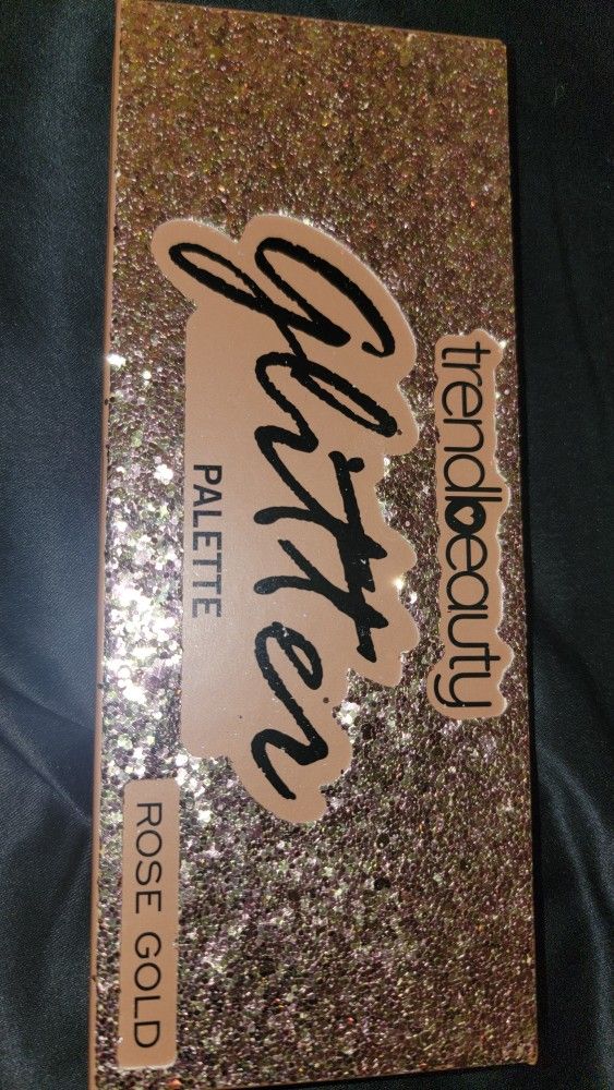 Trend Beauty Rose Gold Glitter Palette 