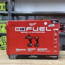 Milwaukee M18 FUEL 18V Lithium-Ion Brushless Cordless Hammer Drill and Impact Driver Combo Kit (2-Tool) with 2 Batteries