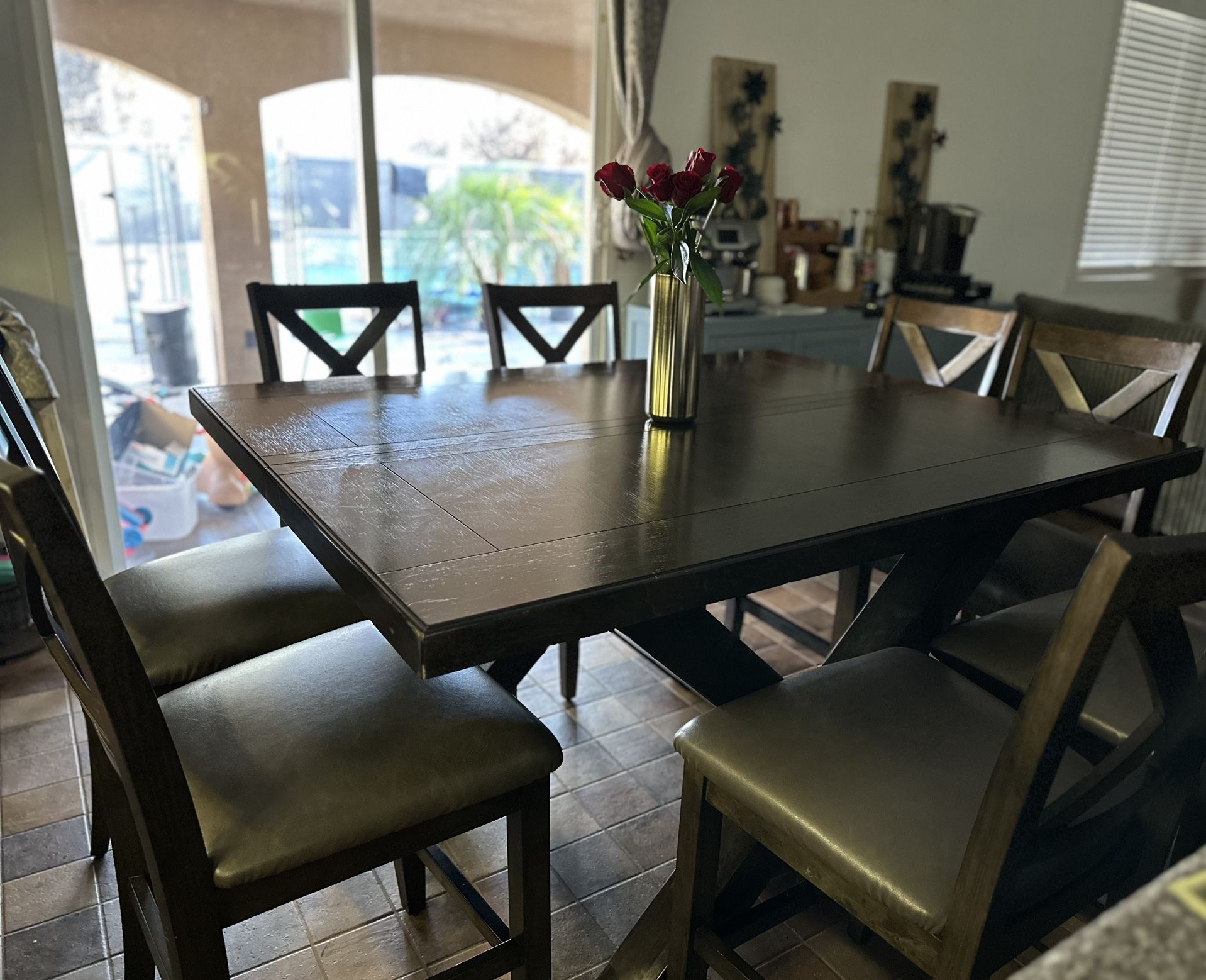 9pc Dining table extend To larger Size of needed
