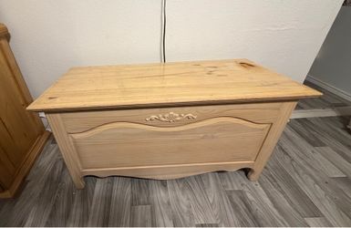 Toy box / storage box