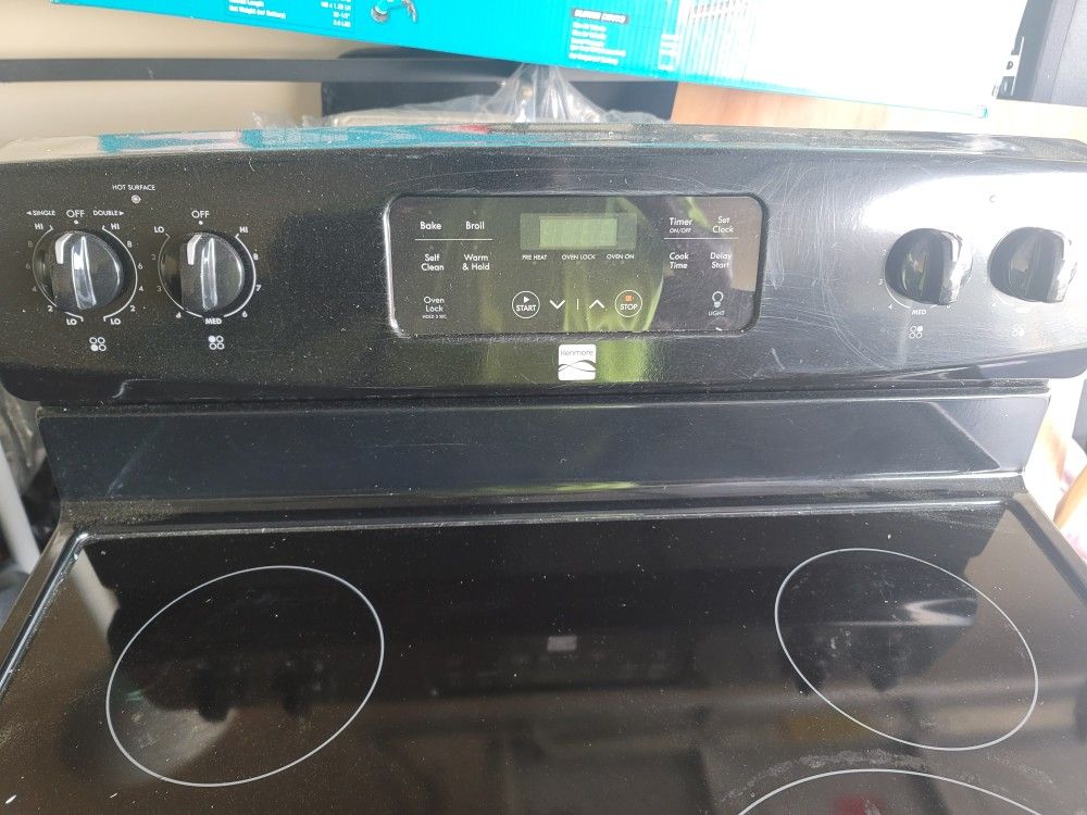 Black Kenmore Electric Stove. All Four Element Working. Remodel My Kitchen To Stainless steel.
