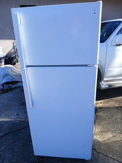 GE Fridge