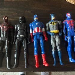 Action Figures 