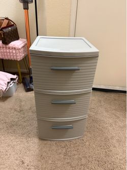 Sterilite Container