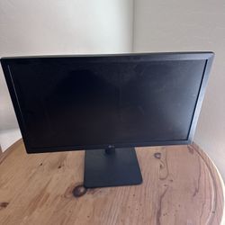 LG Monitor 16”