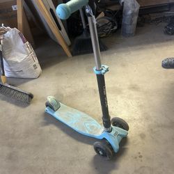 3 Wheel Scooter