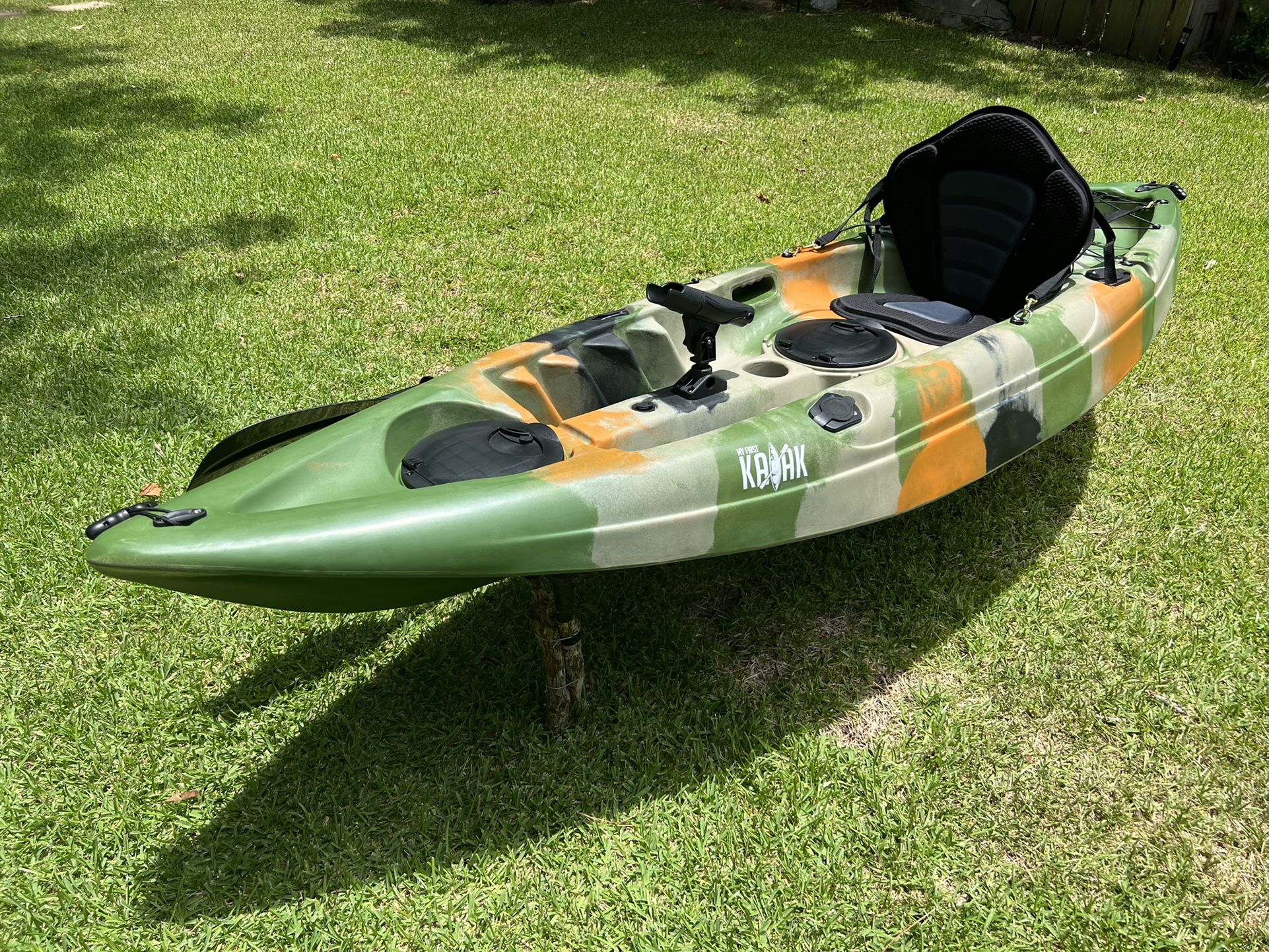 Brand New Kayak 10ft Delivery Available Comes With Paddle/Seat/Rod Holder 