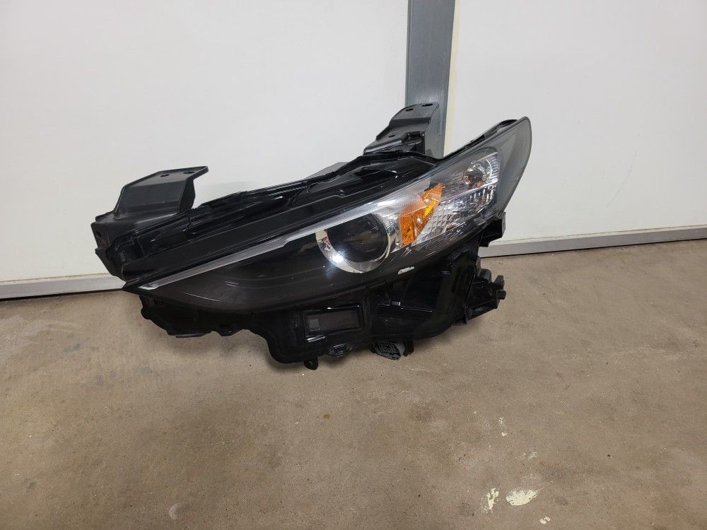 2019 - 2022 Mazda/3 Headlight LED Oem Driver Side