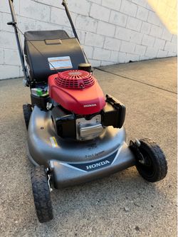 Self-propelled Honda