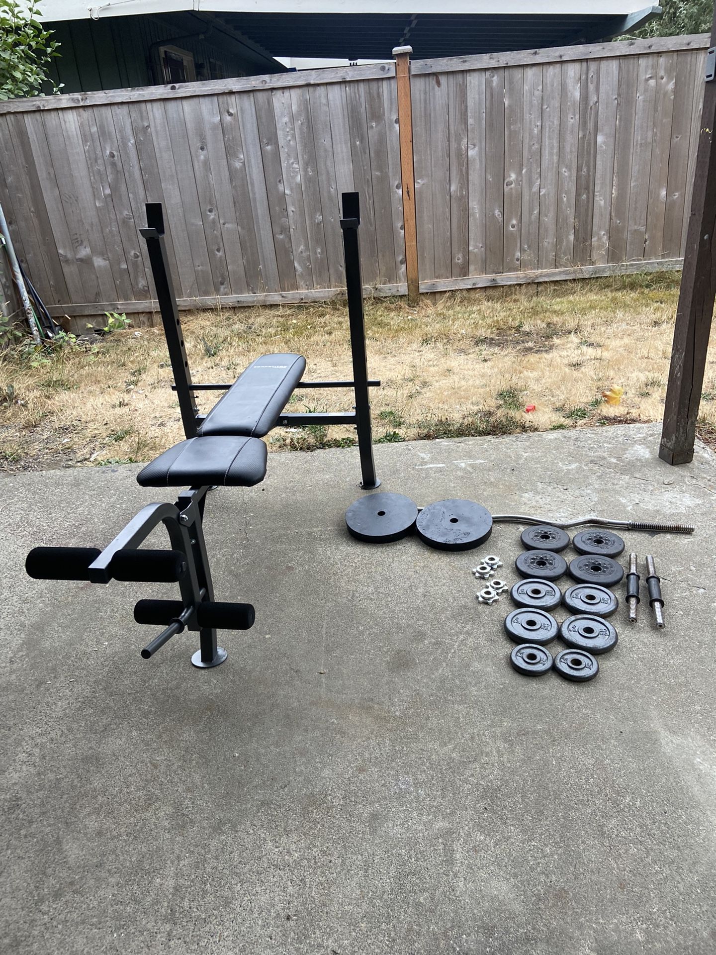 Vary Clean Set (Dumbbells weight bench and crowbar and 25 lb weights