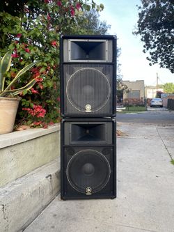 YAMAHA SPEAKERS 