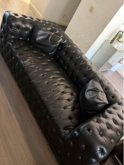 Black Tufted Leather Chesterfield Sofa set (3 pieces)