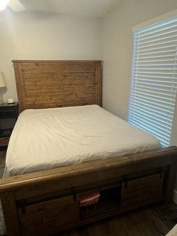 Rustic Wood Bedroom Set with Barn Door Footboard