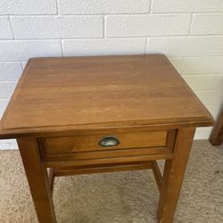 Wood Storage End Table - Honey Oak 21D x 25.5 W x 24H 