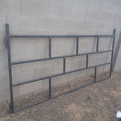 8x4 Gate