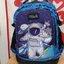 Kids Astronaut. backpack with wheels.