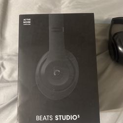 Beats Studio3 Head Phones 