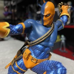 DEATHSTROKE 1/10 SCALE STATUE / MAKE OFFER