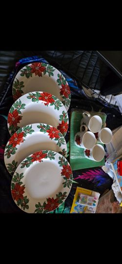 Christmas Poinsettia Dinnerware Set Plates and Mugs
