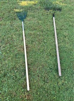 Small flexible rake and large non flexible rake