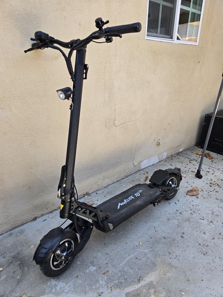 Mukuta 10 Lite Electric Scooter