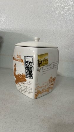 Home Decor Kitchen Canister with Lid or cookie Jar