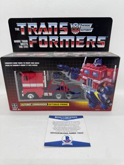 Takara Hasbro G1 Transformers Peter Cullen signed Optimus prime box Beckett BAS certified
