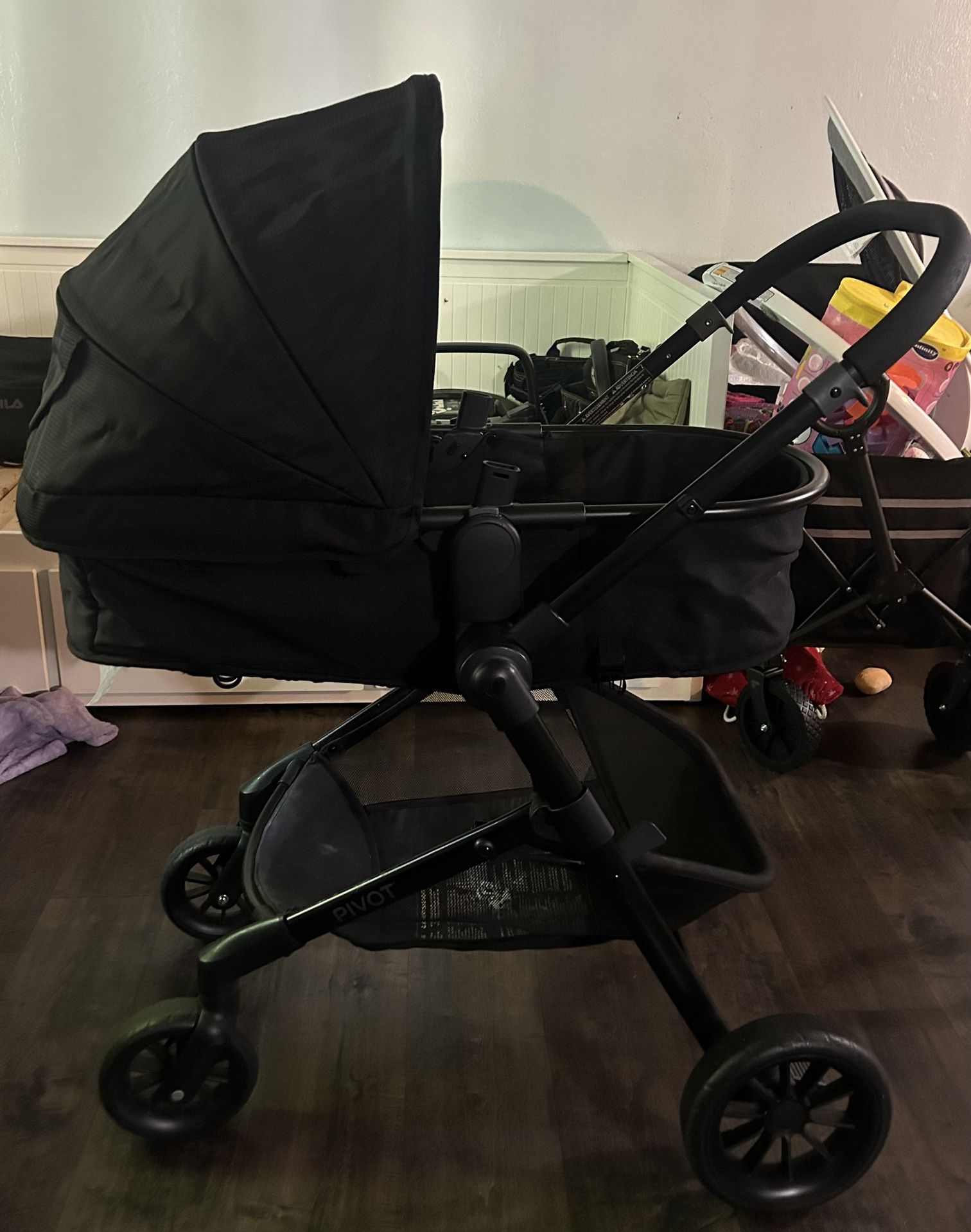 Evenflo Pivot Toddler Stroller