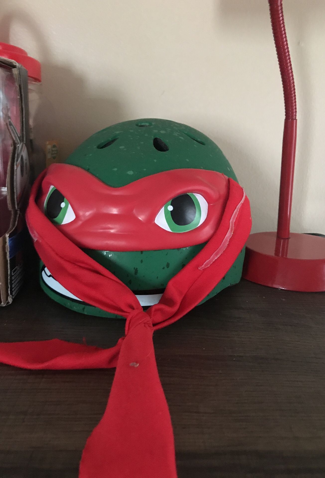 Leonardo helmet