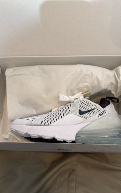 Women’s Air Max 270 7.5 NEW