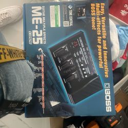 Me 25 Guitar Multiple Effect Pedal 