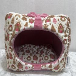 Vibrant Life Pet Bed Cat Dog Plush Gift Wrap Gingerbread Theme 14"Hx14"Wx12"D
