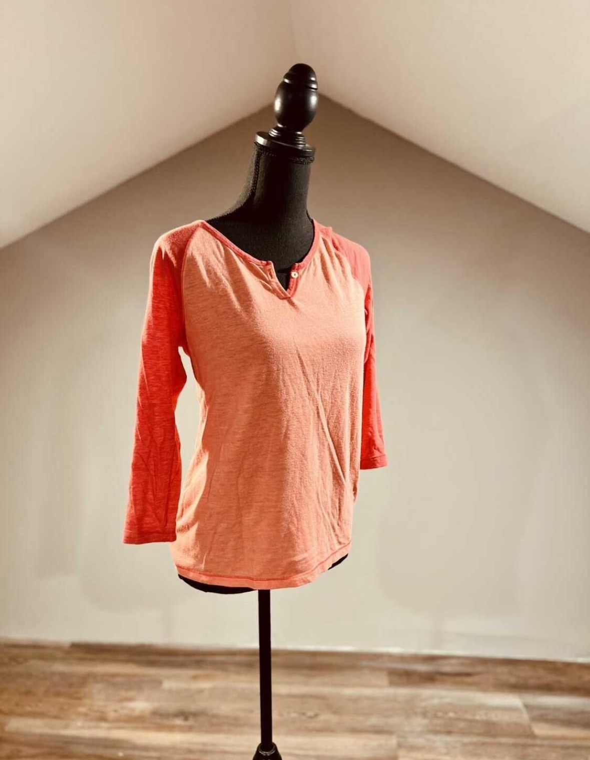 Coral Quarter Sleeve Shirt - S