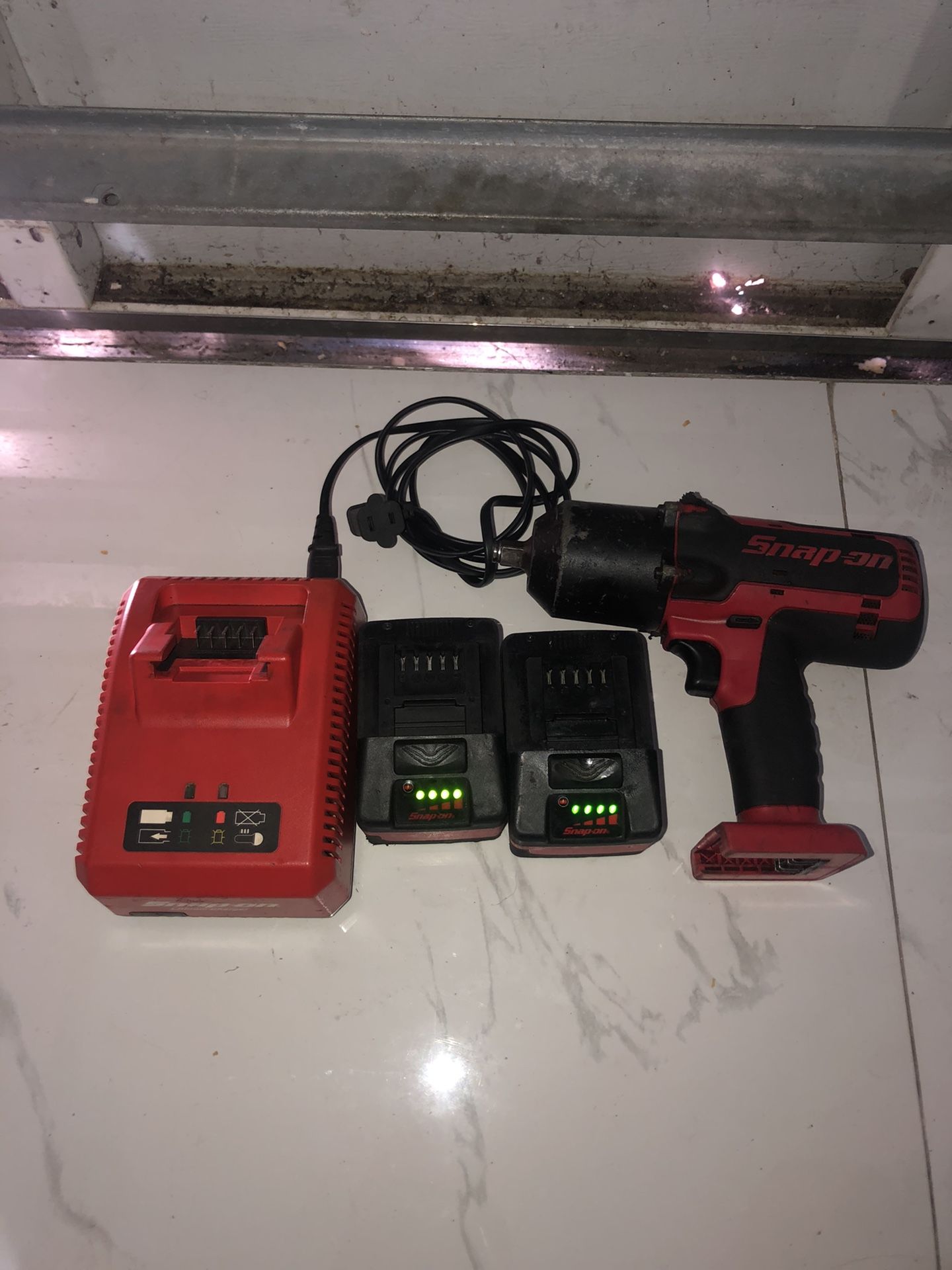 Snap On Impact Gun With Two Batteries And Charger