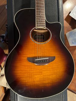 Yamaha APX600 guitar