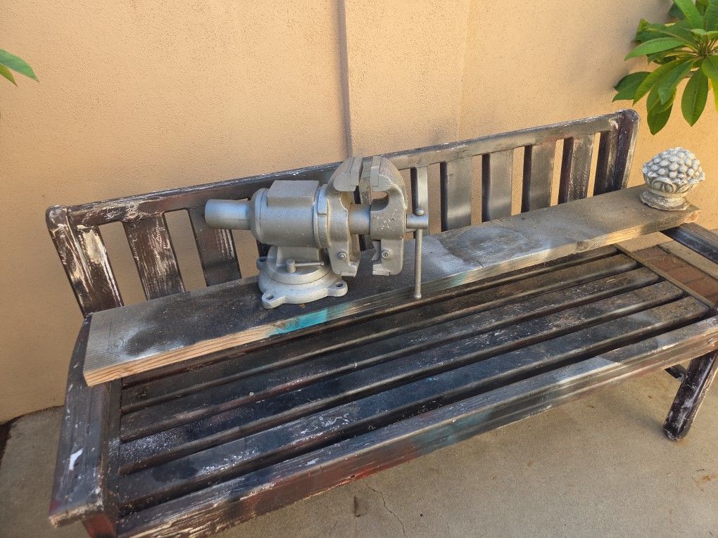 Bench Viv