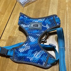 Dog Harness & Leash Set Size medium Large 