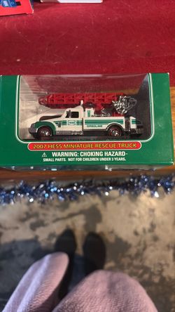 2007 Hess Miniature Rescue Truck