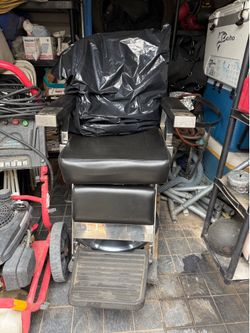 Barber chair