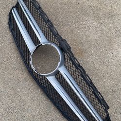 W205 C300 OEM Grill