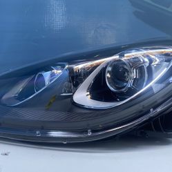 15-18 PORSCHE MACAN LH HEADLIGHT 