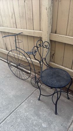 Bicycle planter and chair set  for $20