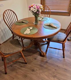 Kitchen / Dining table